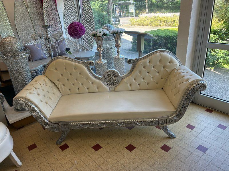 Baroque bench