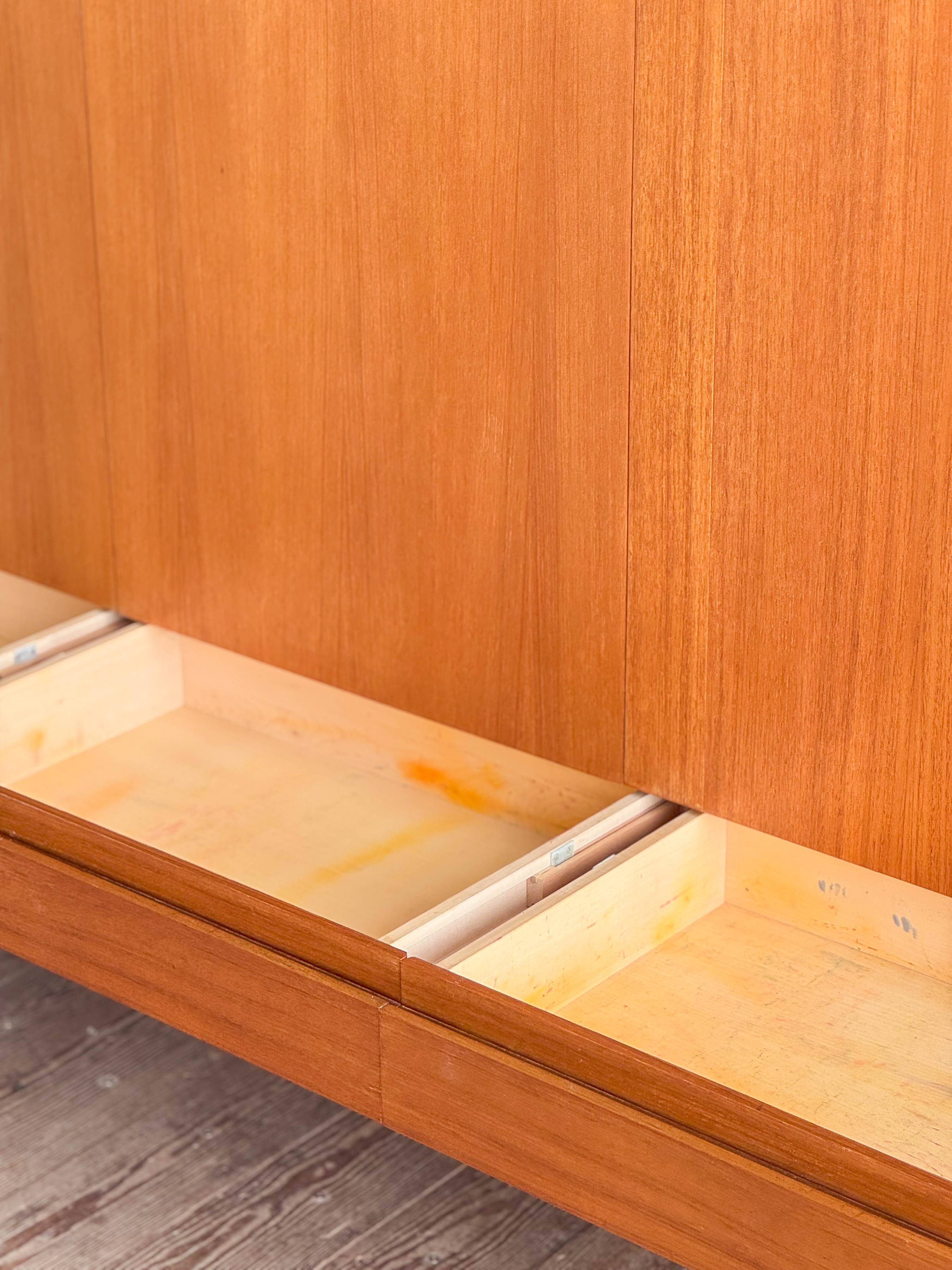 Buffet Mid-Century, modèle B60 en teck par Dieter Waeckerlin, Behr, 1950s