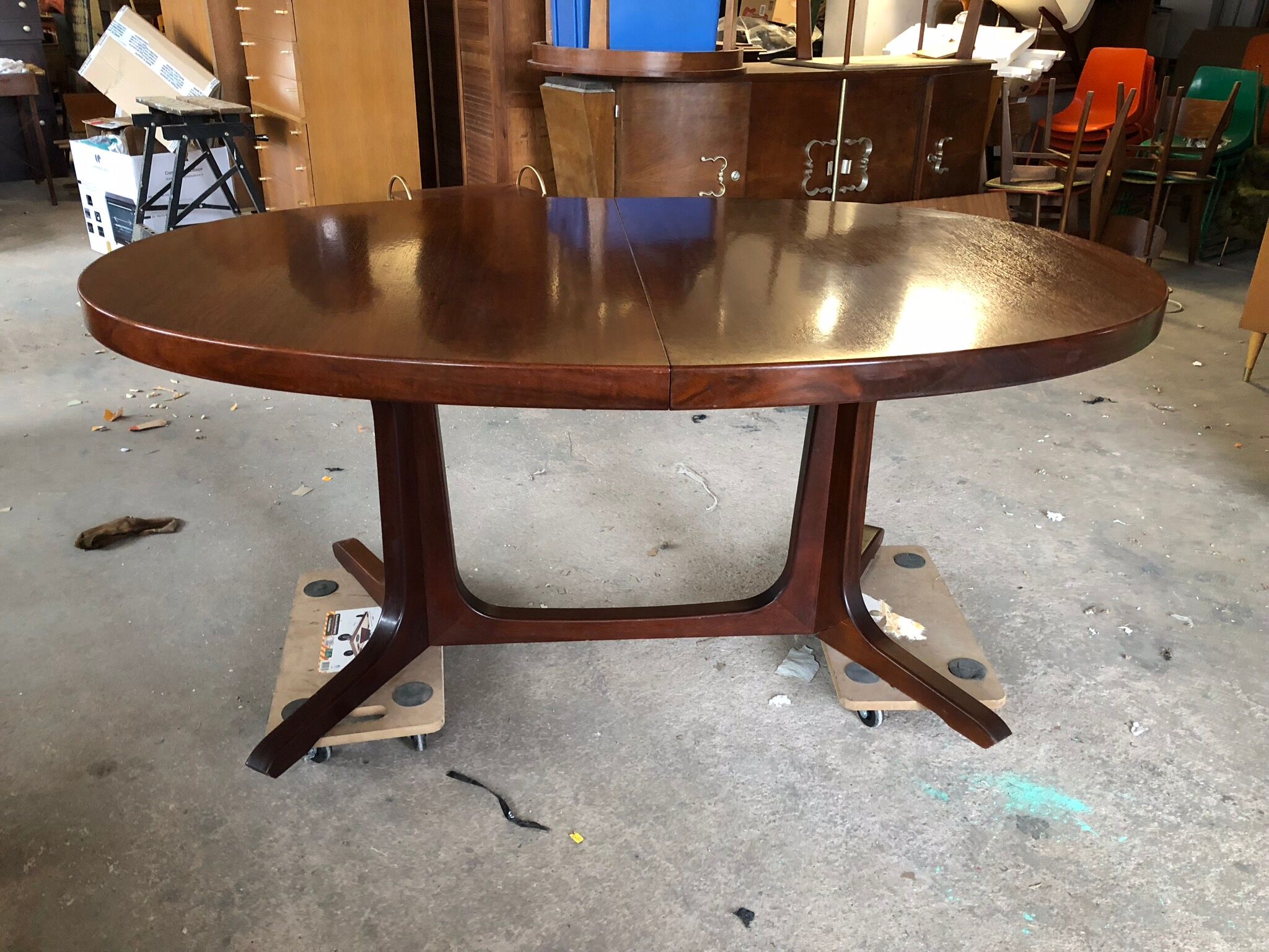 Extendable table in teak Baumann