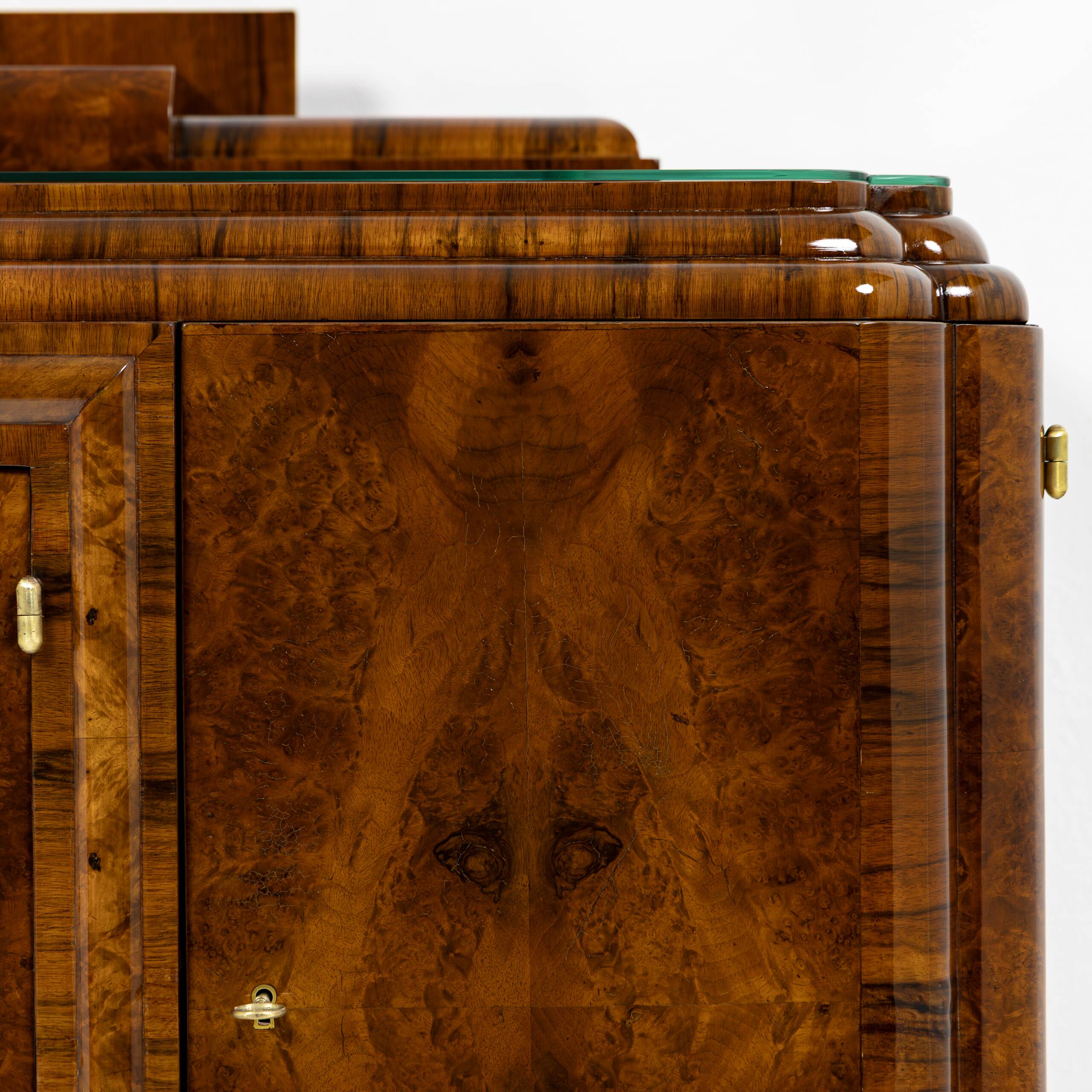 Buffet bas Art Déco en ronce de noyer - 1925-1939