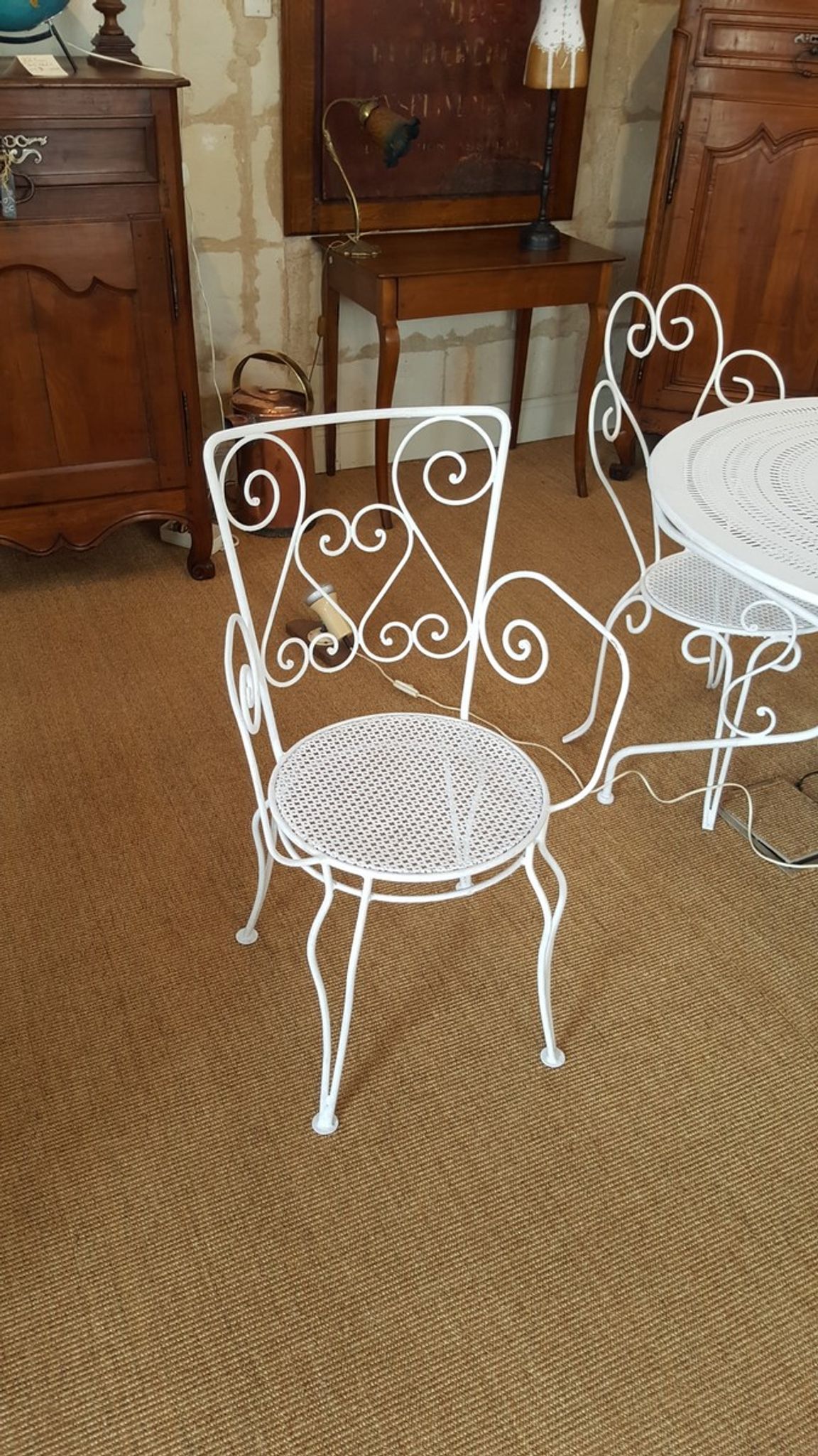 Garden furniture in wrought iron dating early twentieth