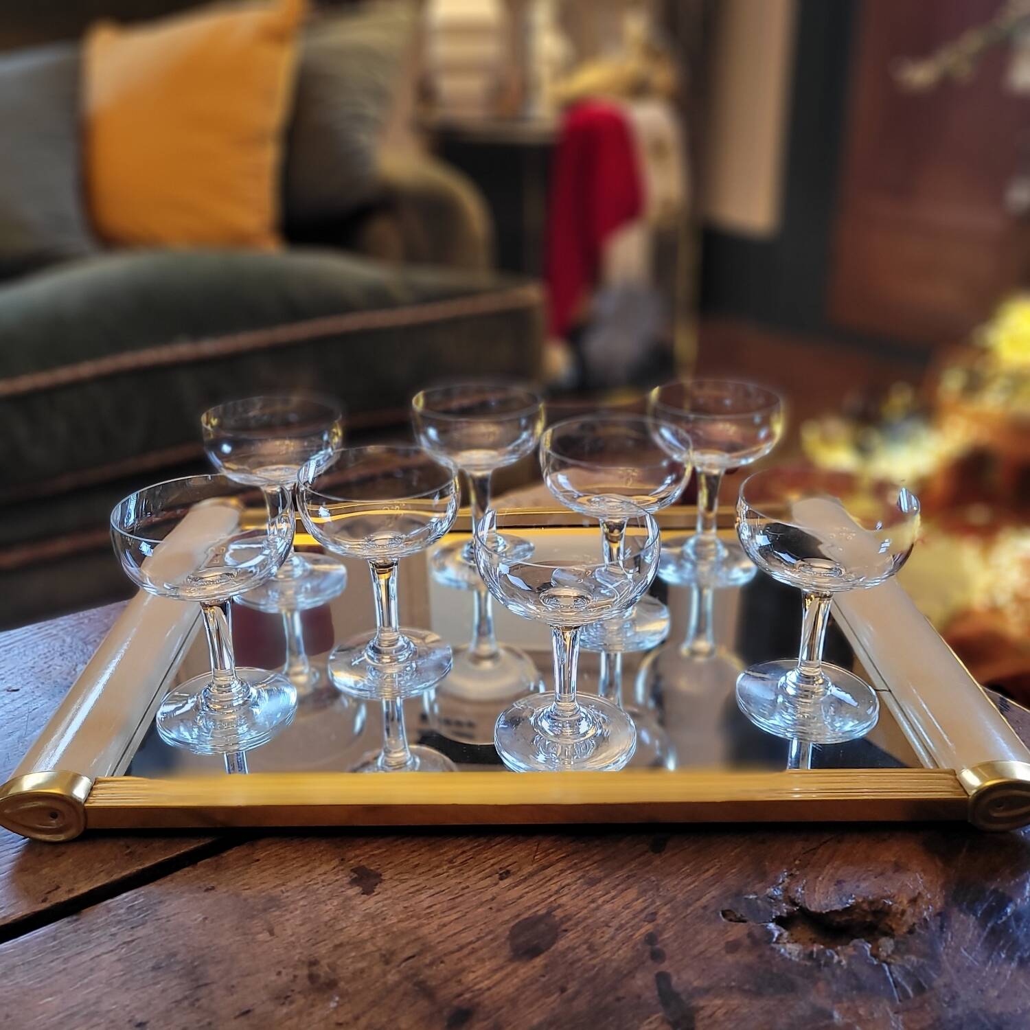 vintage champagne glasses from the 1950s-60s