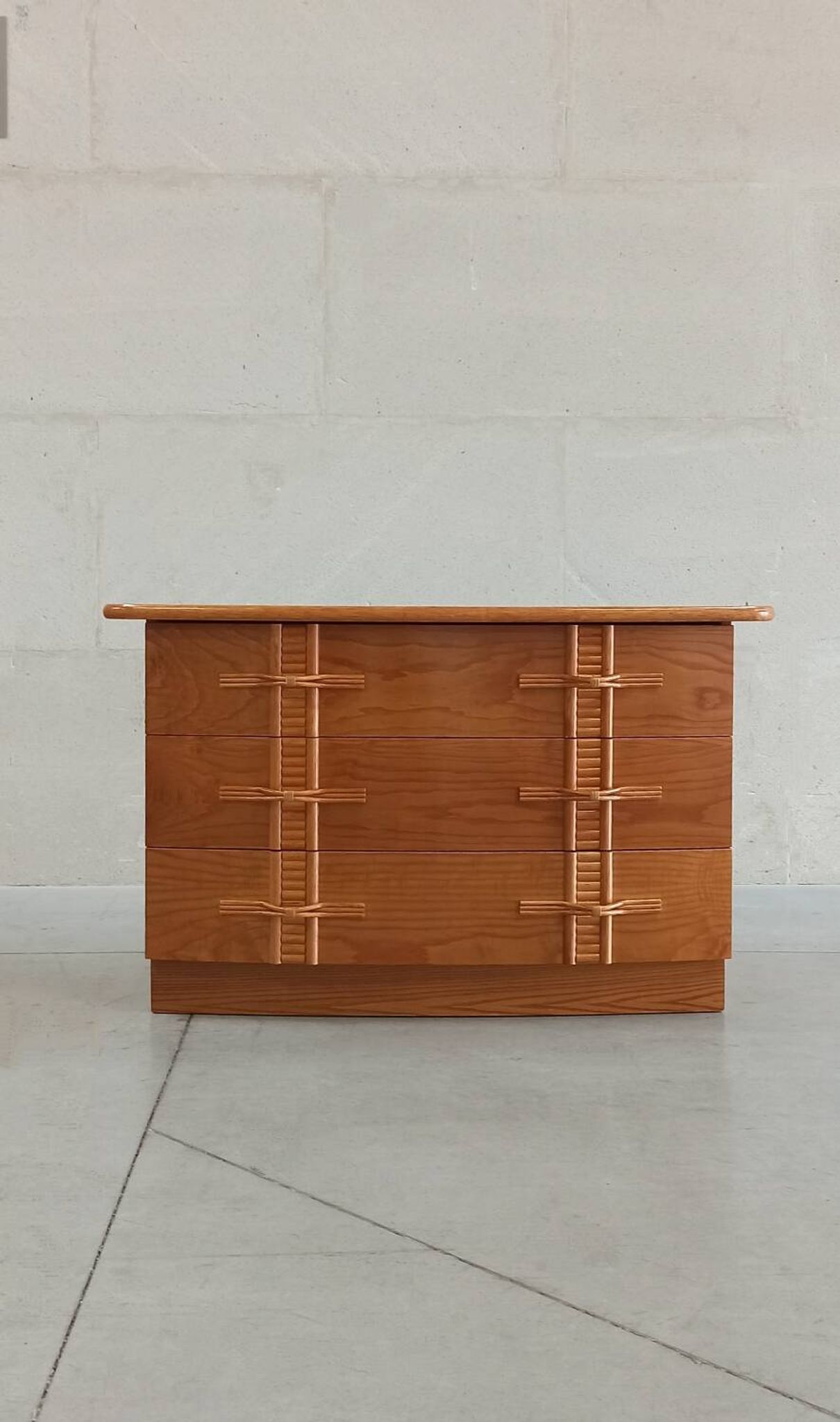 Vintage chest of drawers with bamboo and rattan details