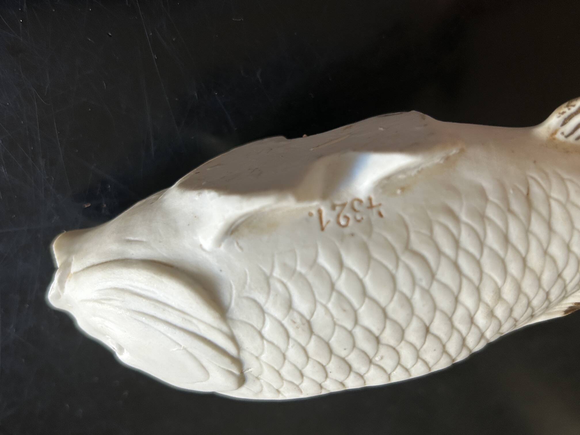 fish pocket ashtray in biscuit Heubach & co