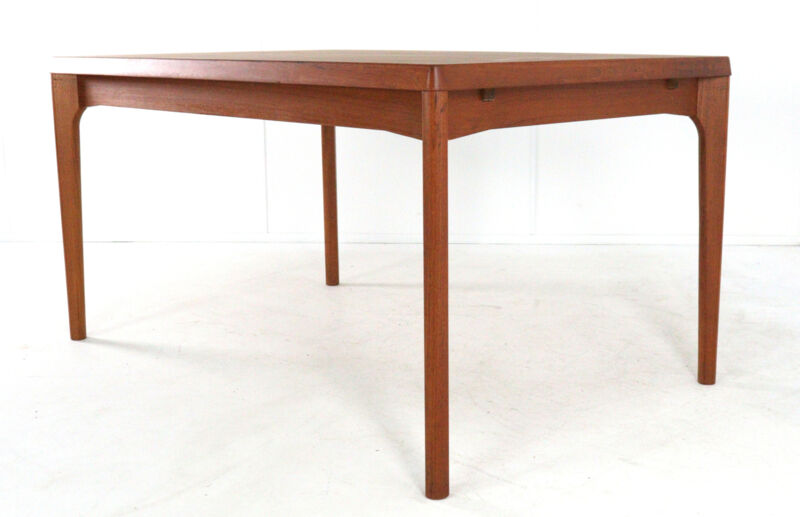 Henning Kjearnulf Vejle rectangular extendable dining table XL - danish