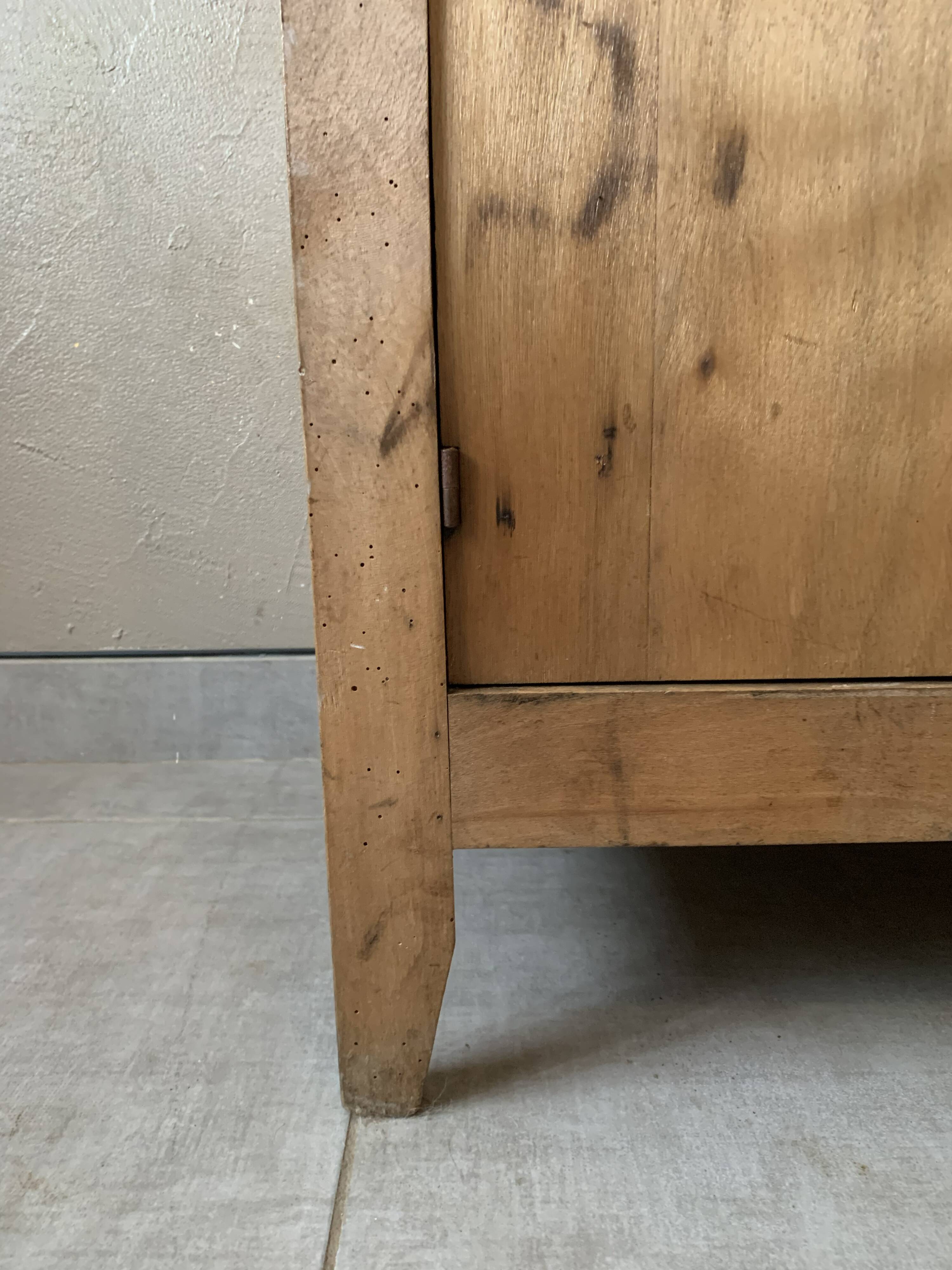Bonnetière / armoire parisienne des années 50
