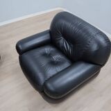 Pair of Mobil Girgi Sapporo armchairs black leather Italy 1970s