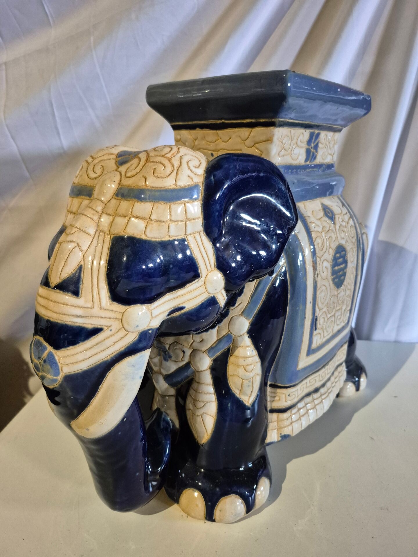 Ceramic XL plant stand 43cm Elephant bleu white