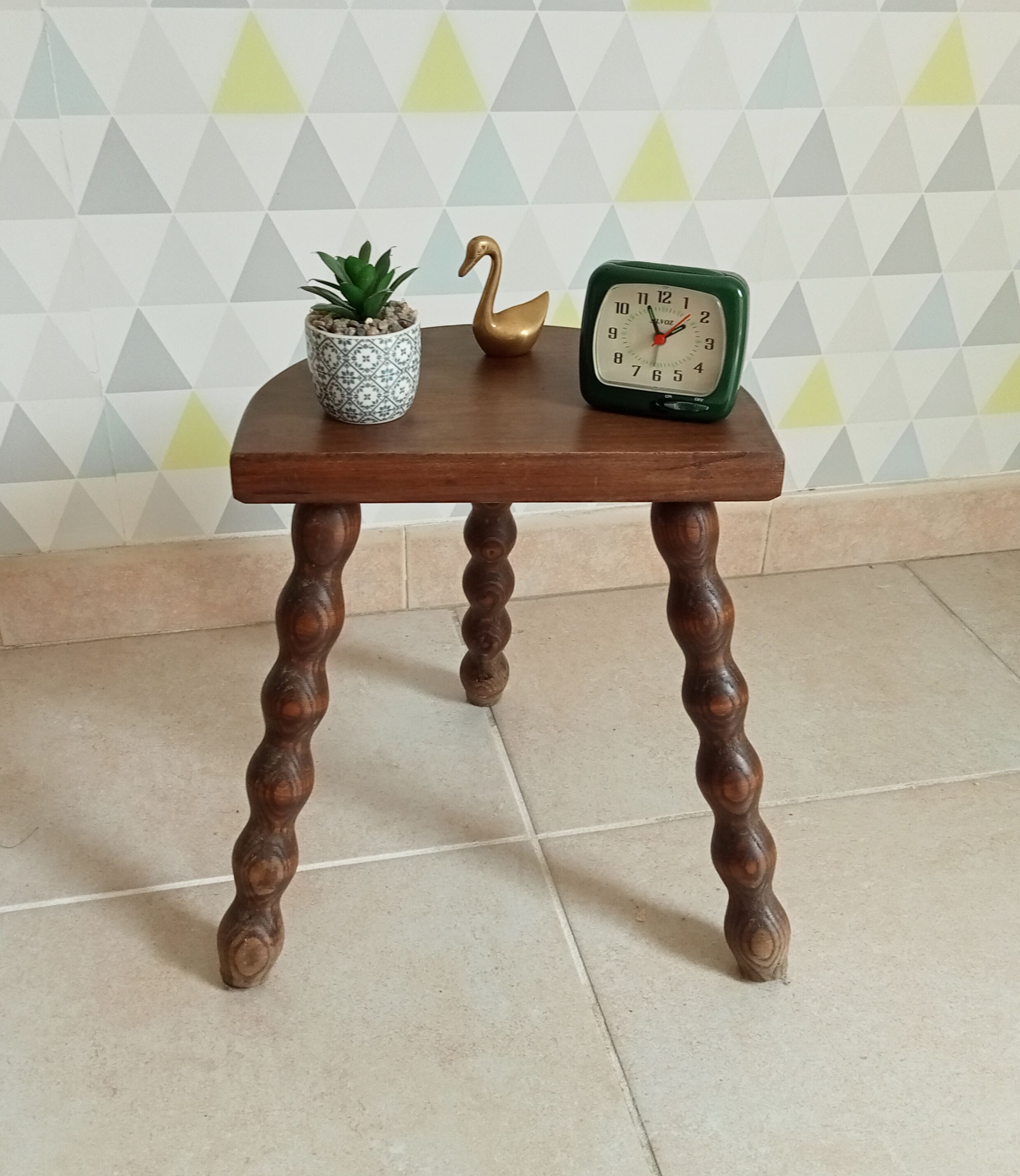 Vintage tripod stool in turned wood