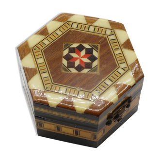 Jewelry box marquetry