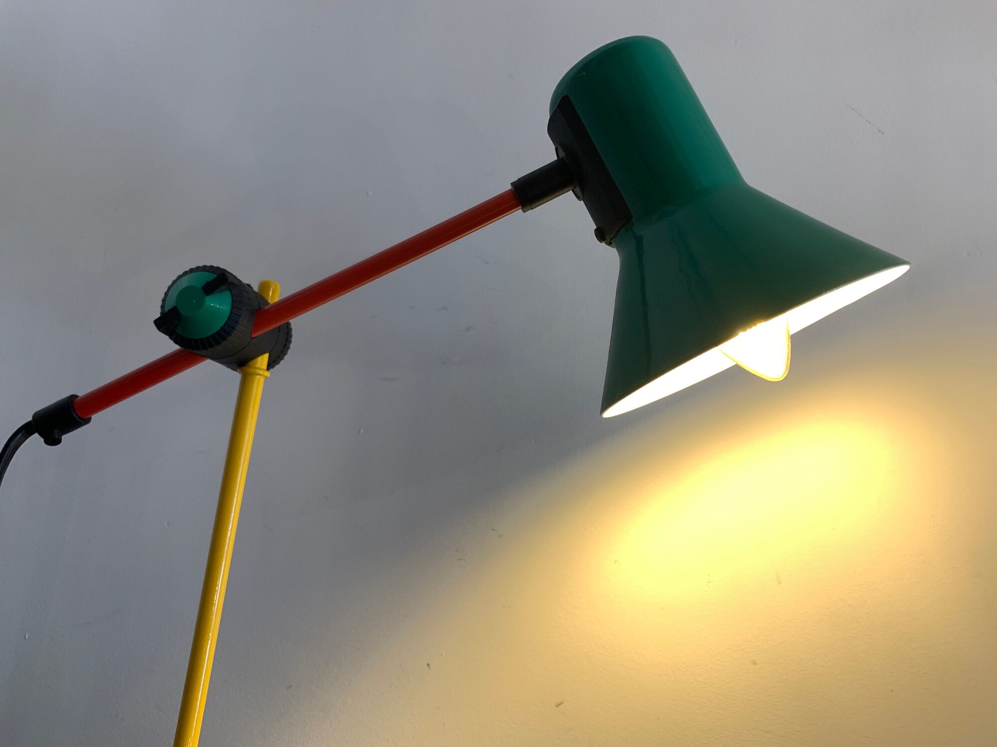 Articulated lamp by Veneta Lumi, primary colors Memphis style, 1980