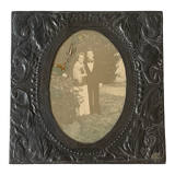 Ancien porte photo cadre en étain ciselé vintage