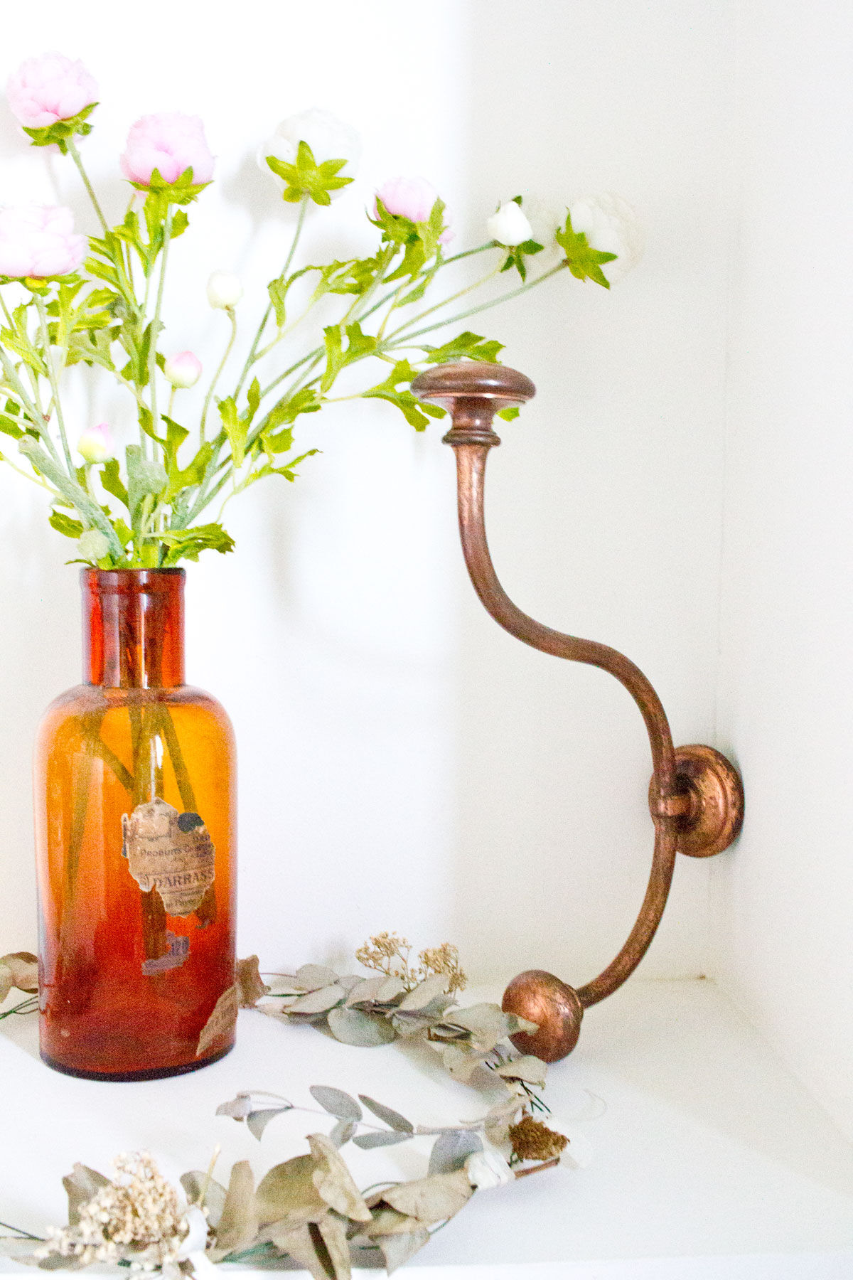 Copper alloy patère