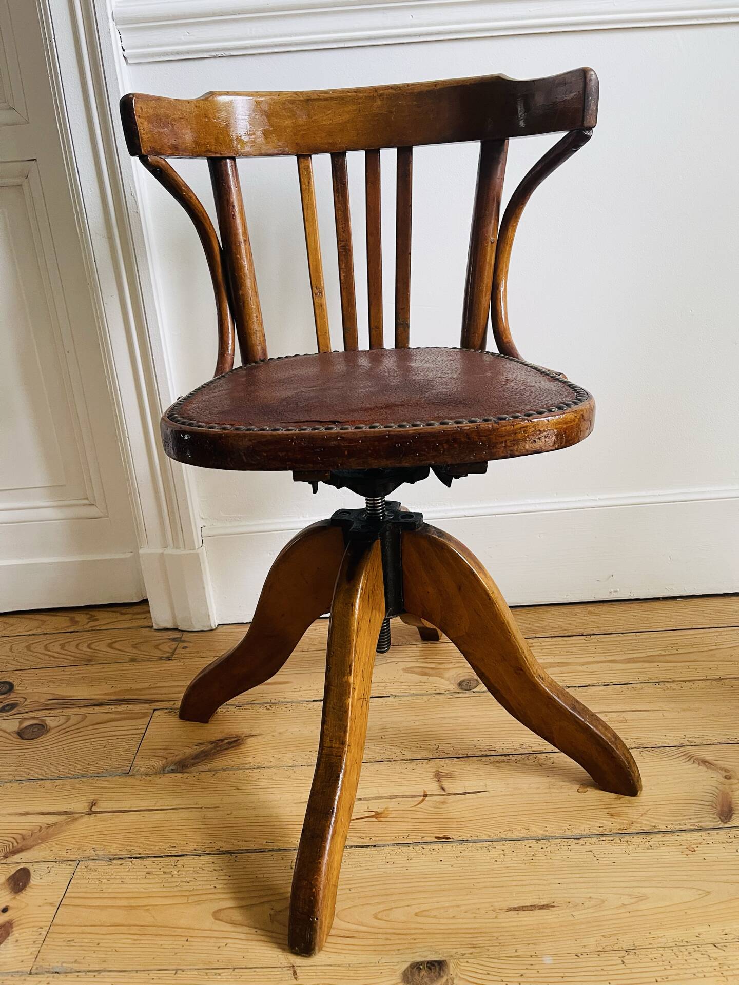 American office chair from the early 20th century.