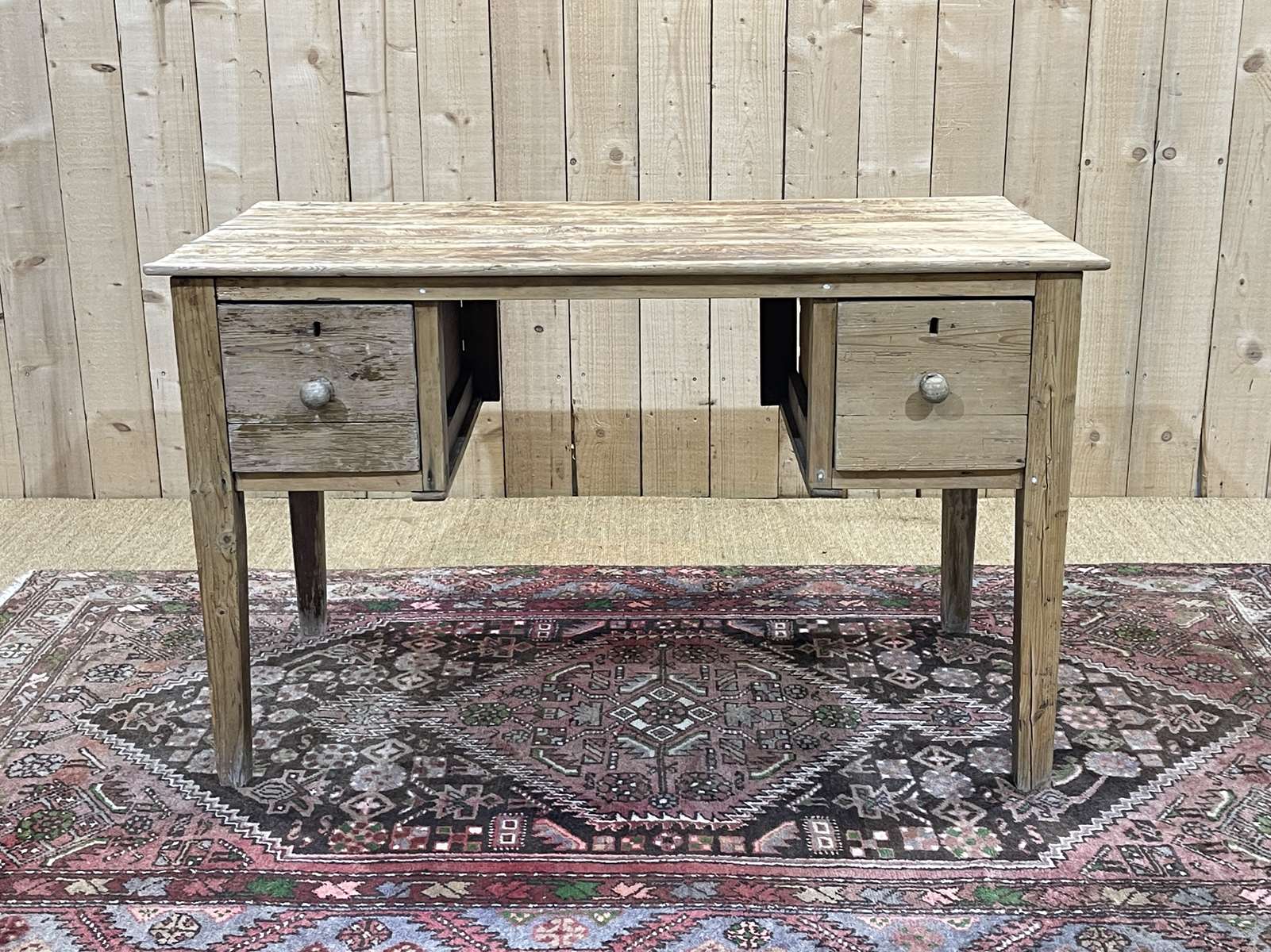 English flat desk in fir of the early twentieth century
