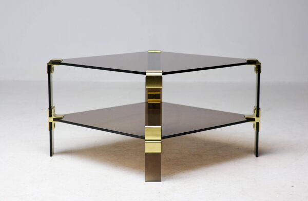 Table basse Hollywood Regency en laiton et verre fumé table basse chique à deux niveaux