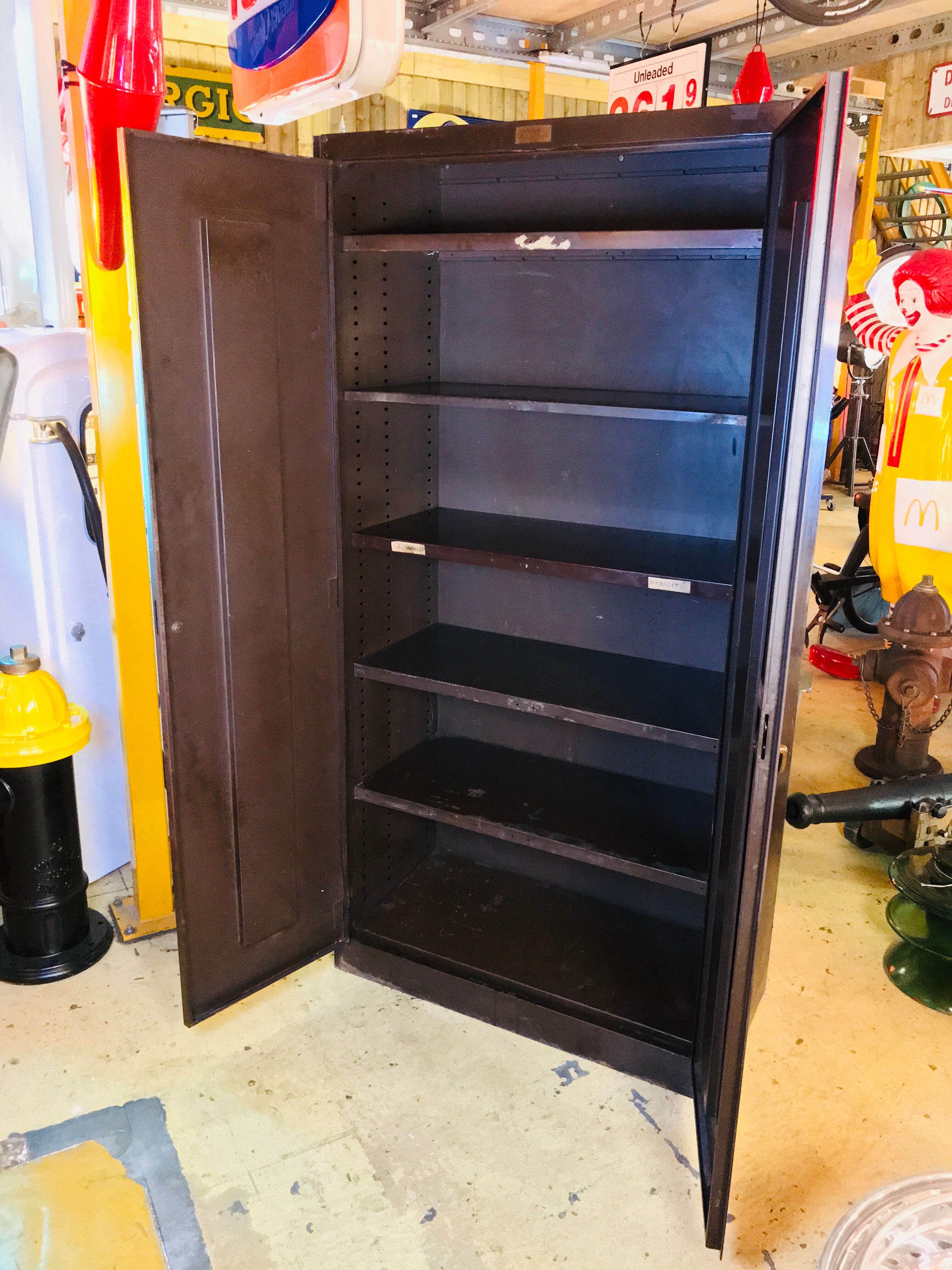 Industrial workshop shelf