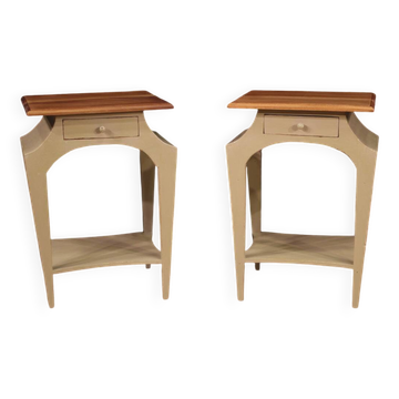 Paire de tables de chevet design peintes des années 80