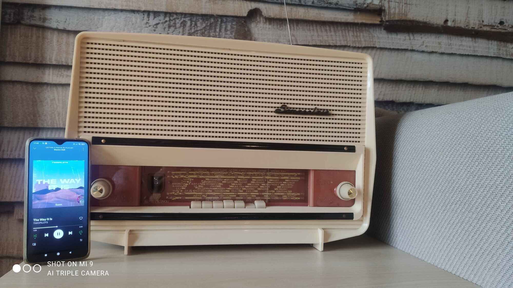 Sonneclair radio station – model "Ile de France" (1959) – Bluetooth compatible