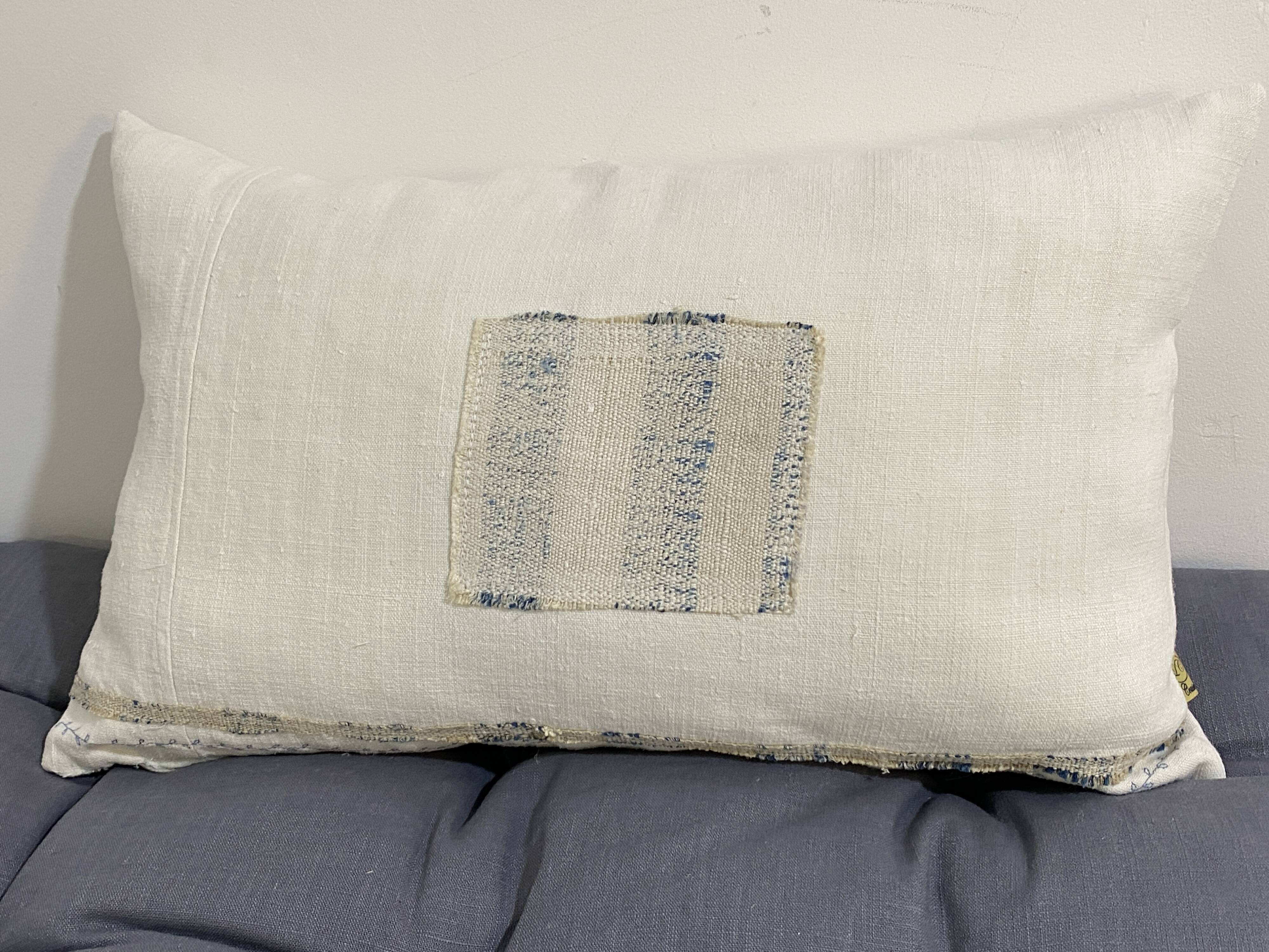 Handmade cushion in vintage fabric, Kilim style.