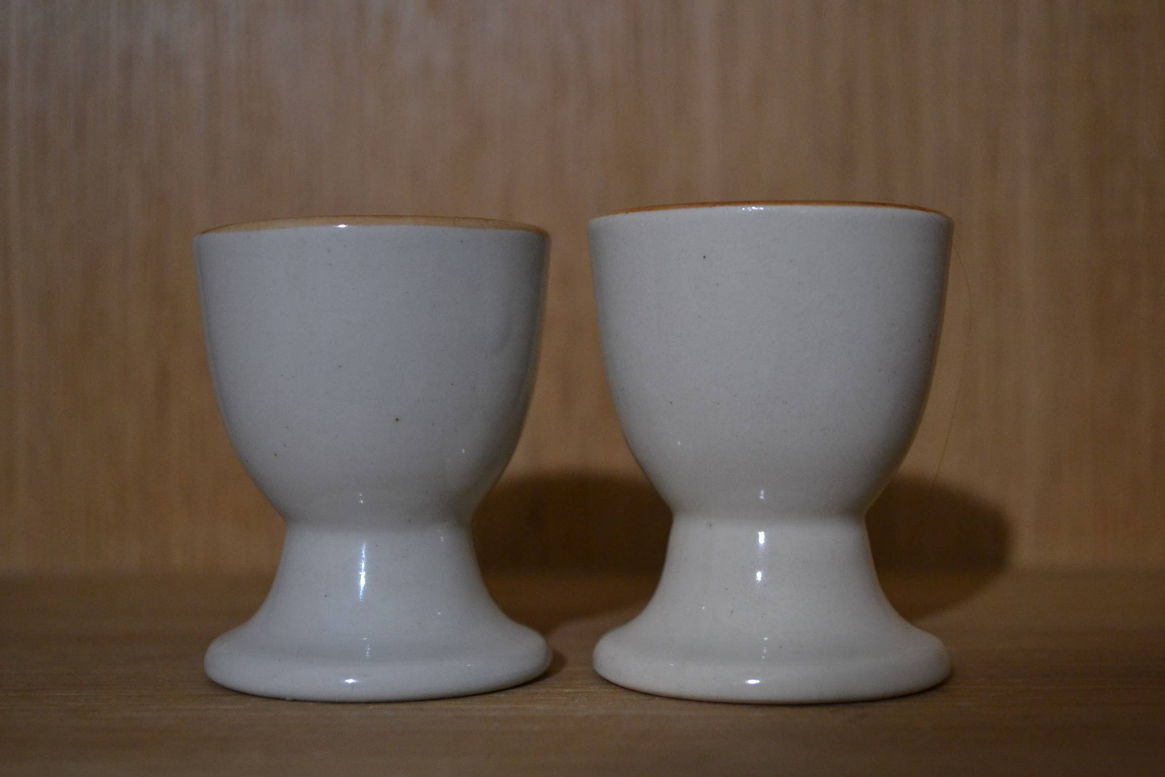 Set of 2 floral patterned egg cups.