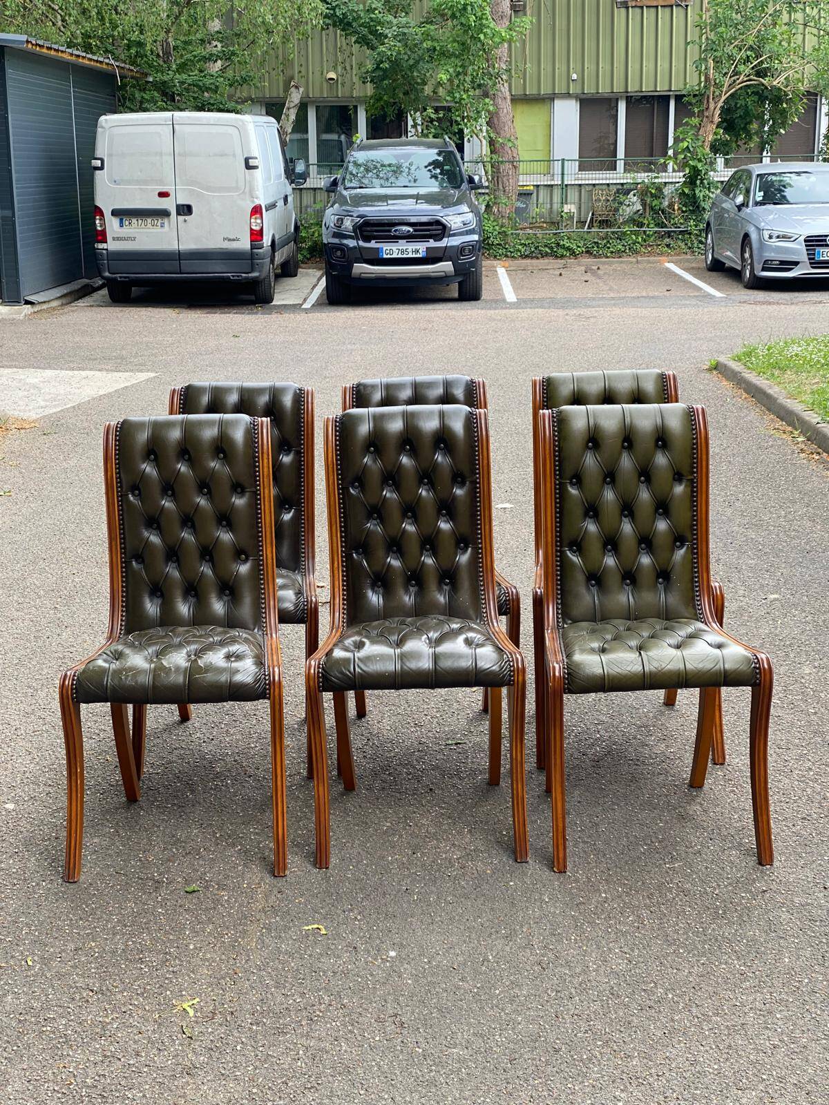 6 English Chesterfield chairs, 20th century, olive green leather