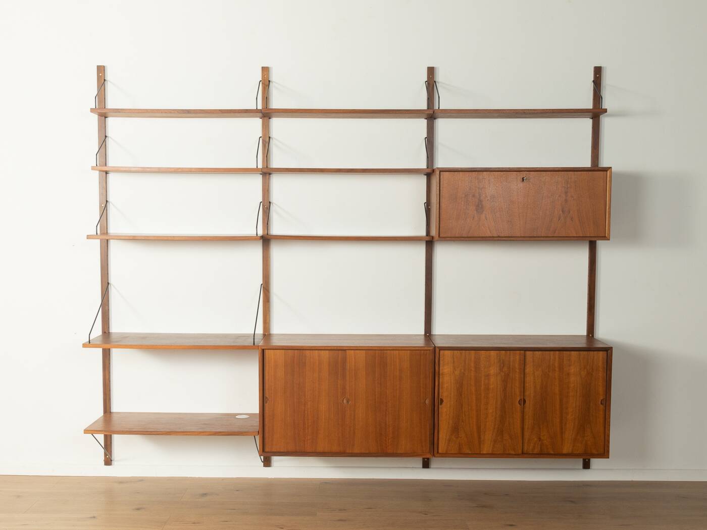 1960s wall shelf, Poul Cadovius