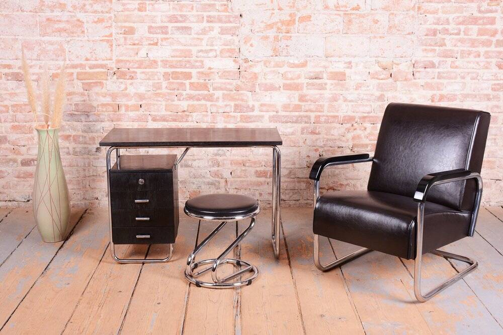 Bauhaus Writing Desk in Oak and Chromed Steel by Robert Slezák, Czech, 1930s