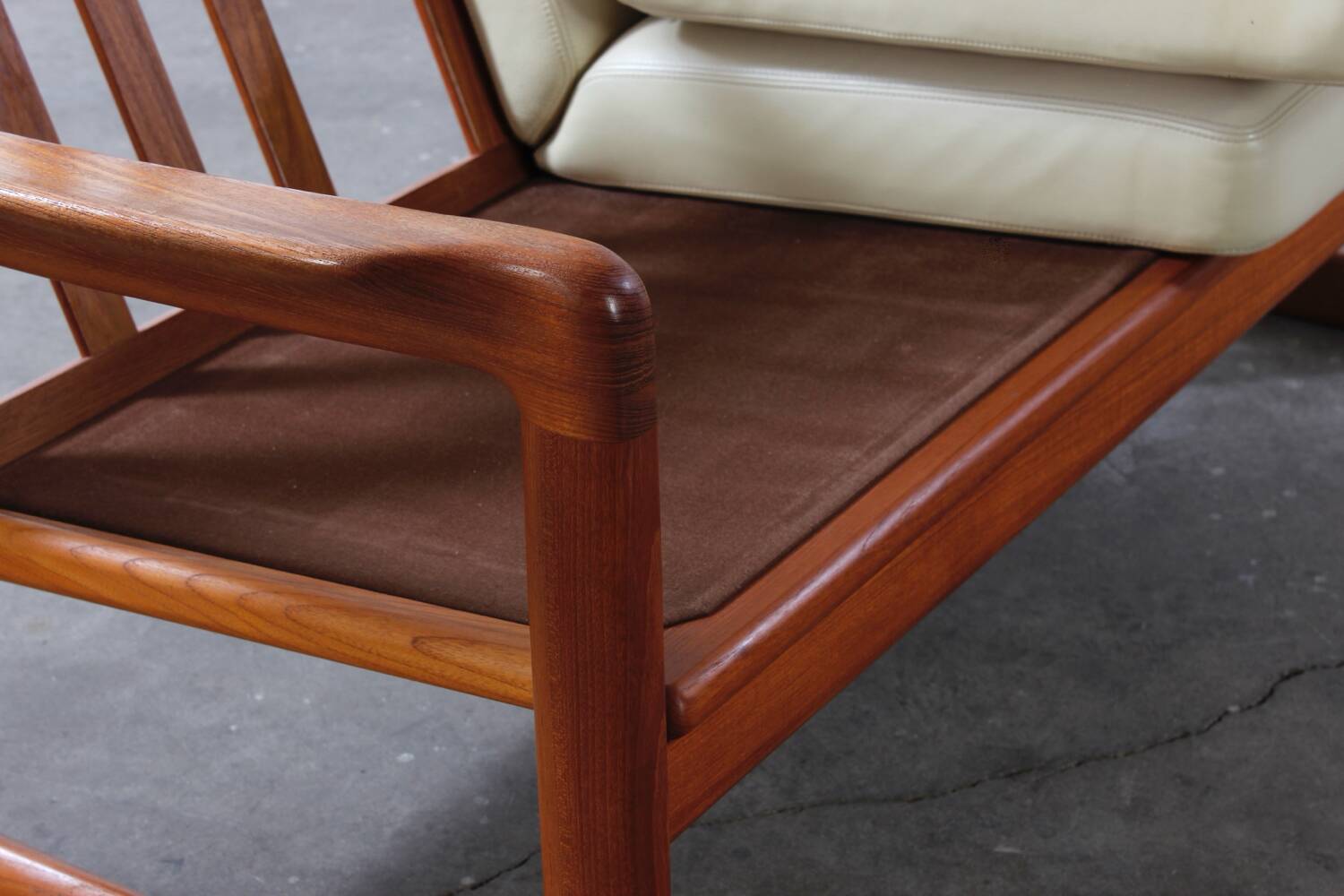 Canapé vintage 2 places Holstebro en teck, design danois du milieu du siècle