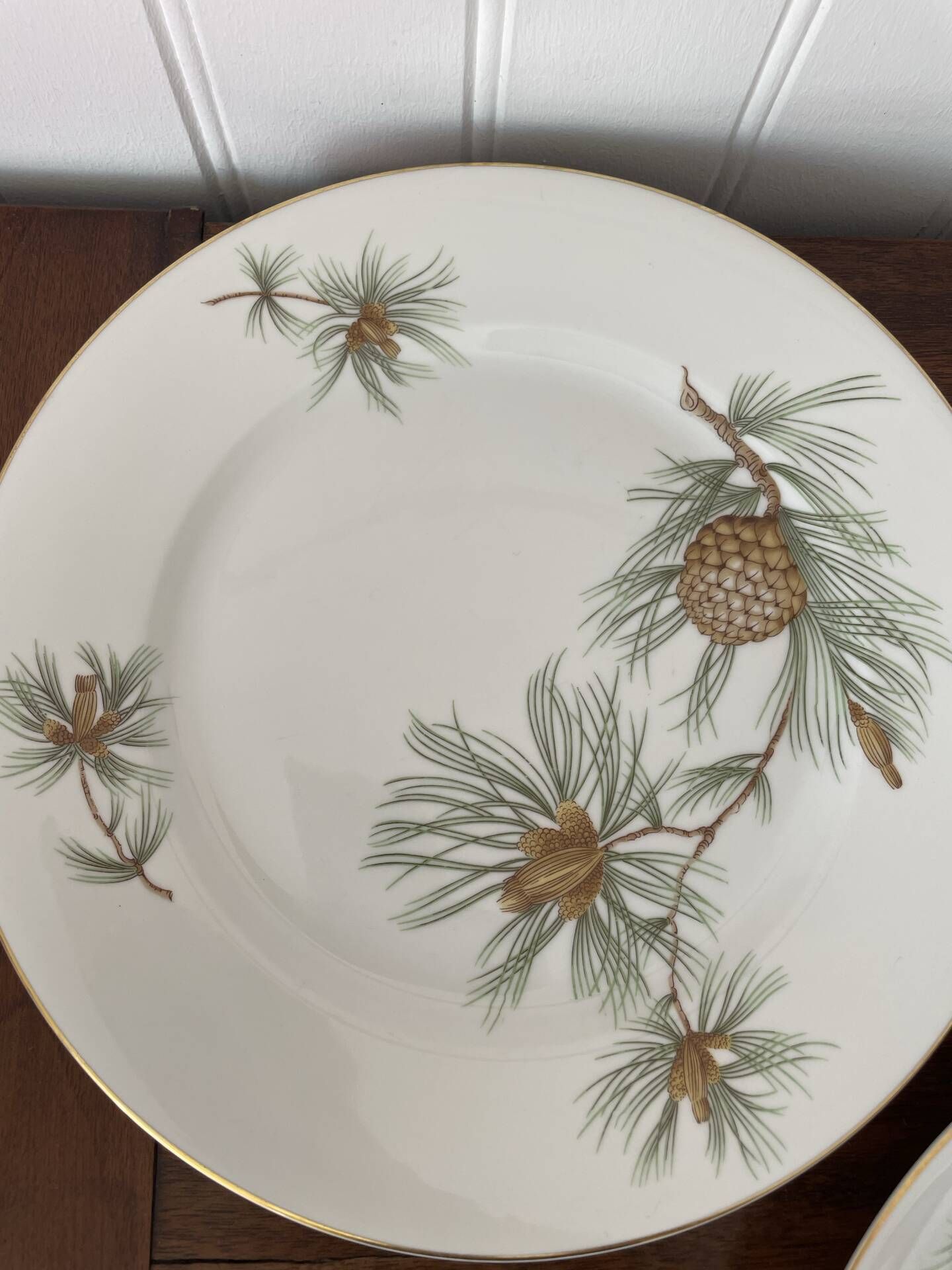 Lot of 3 plates and a sauce boat in Rosenthal porcelain.