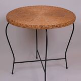 Table en rotin tressé