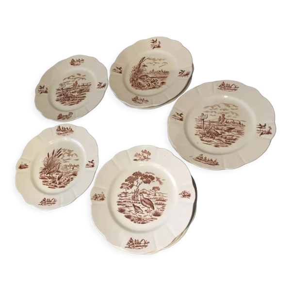 Suite de 9 assiettes plates en terre de fer modele bourgogne longchamp decor chasse