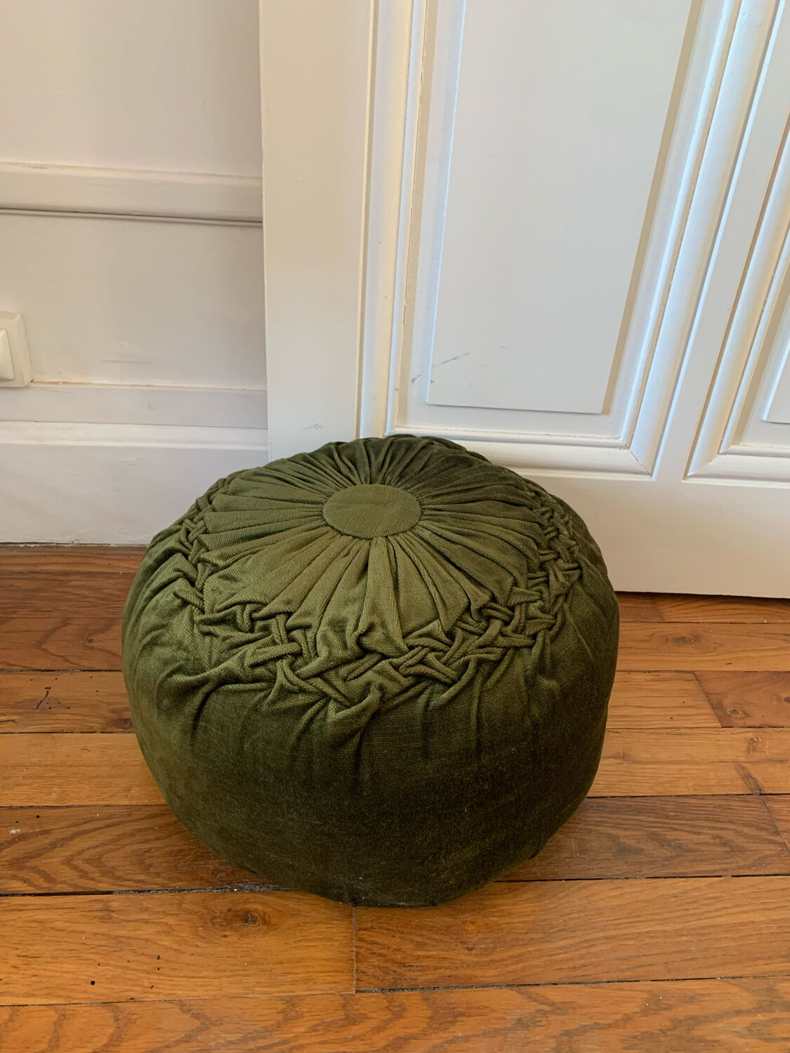 Olive green velvet pouf