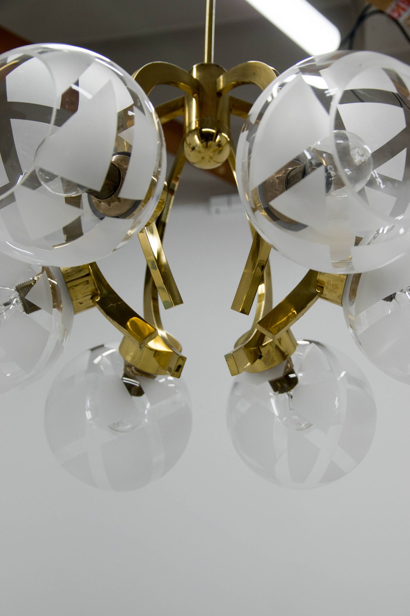 Lustre à 6 bras en laiton et verre, années 1980