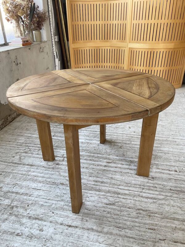 Table ronde en orme Maison Regain