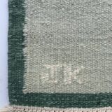 Tapis suédois en laine tissé à plat Kilim Rölakan en vert par Karin Jonsson 1960