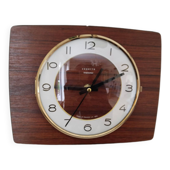 Pendule , horloge en formica marron , forme rectangulaire ,  fonctionnelle