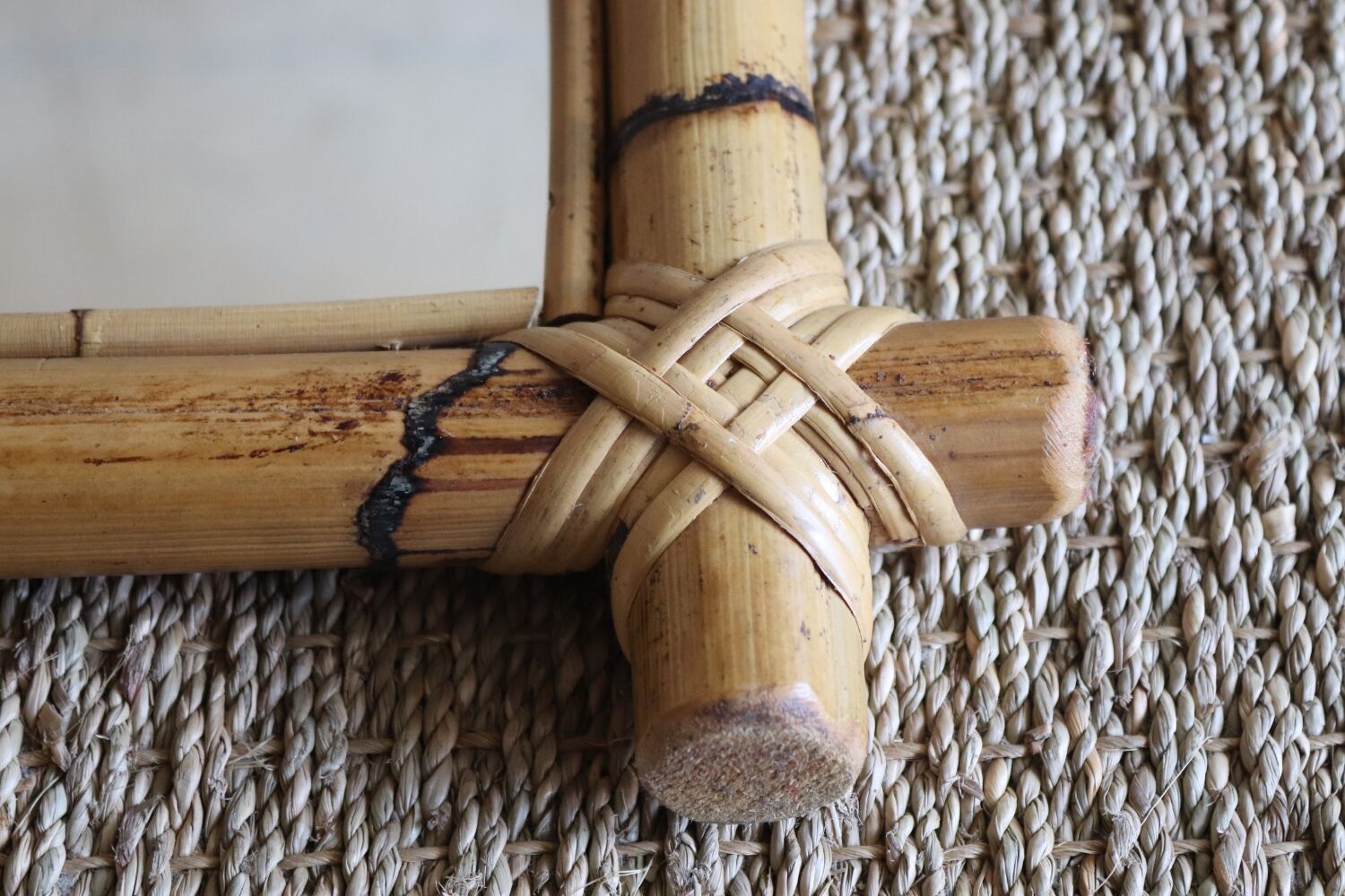 Miroir croix en bambou vintage