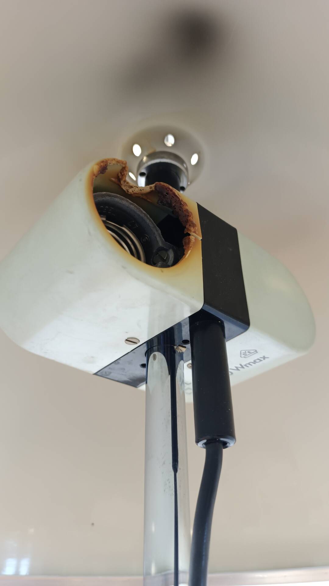 Aluminium mushroom lamp