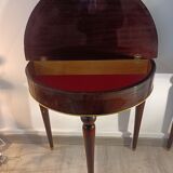 Paire de tables d'appoint ou de chevet