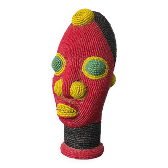 Bamileke beaded terracotta head (Cameroon)