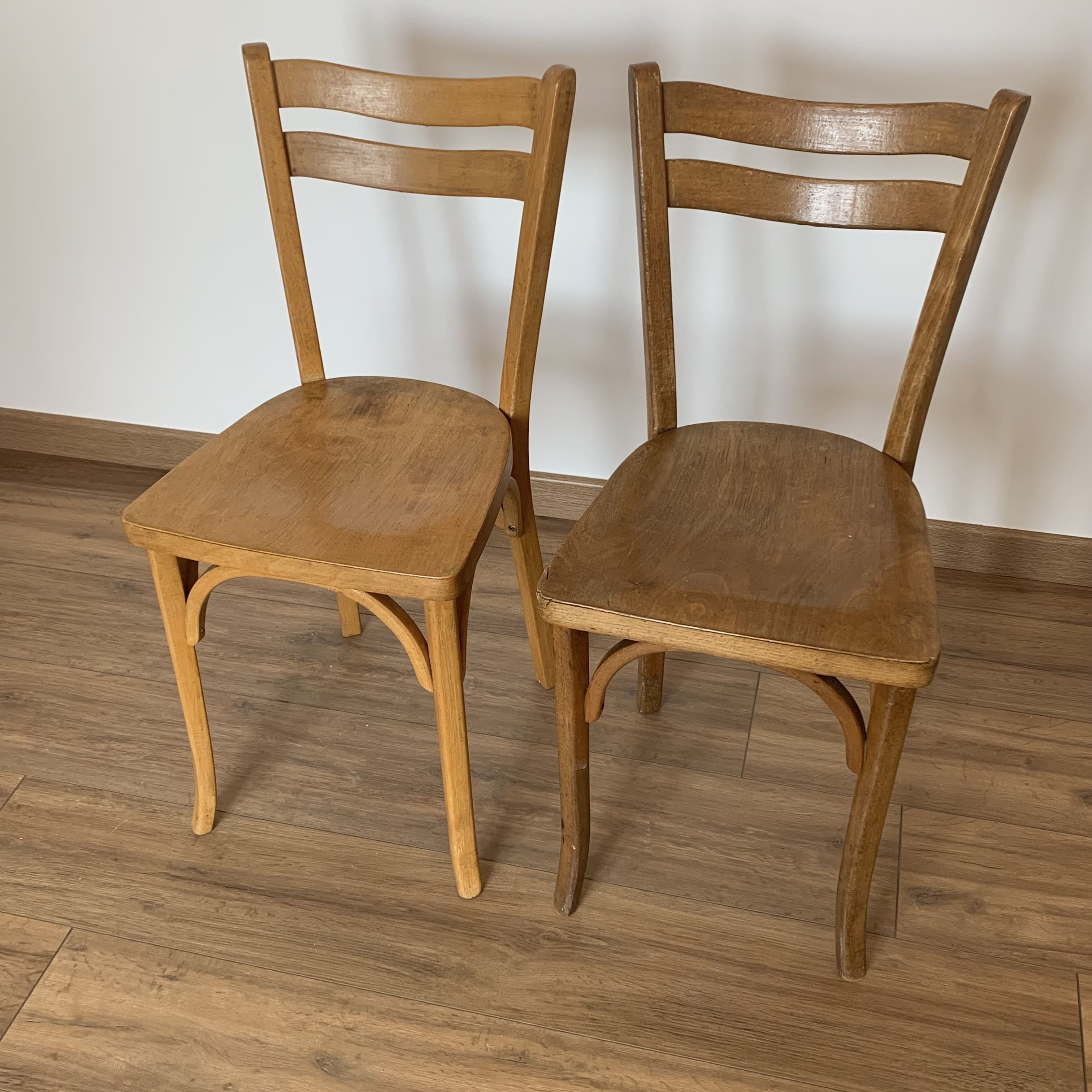 Pair of Baumann chairs n°19