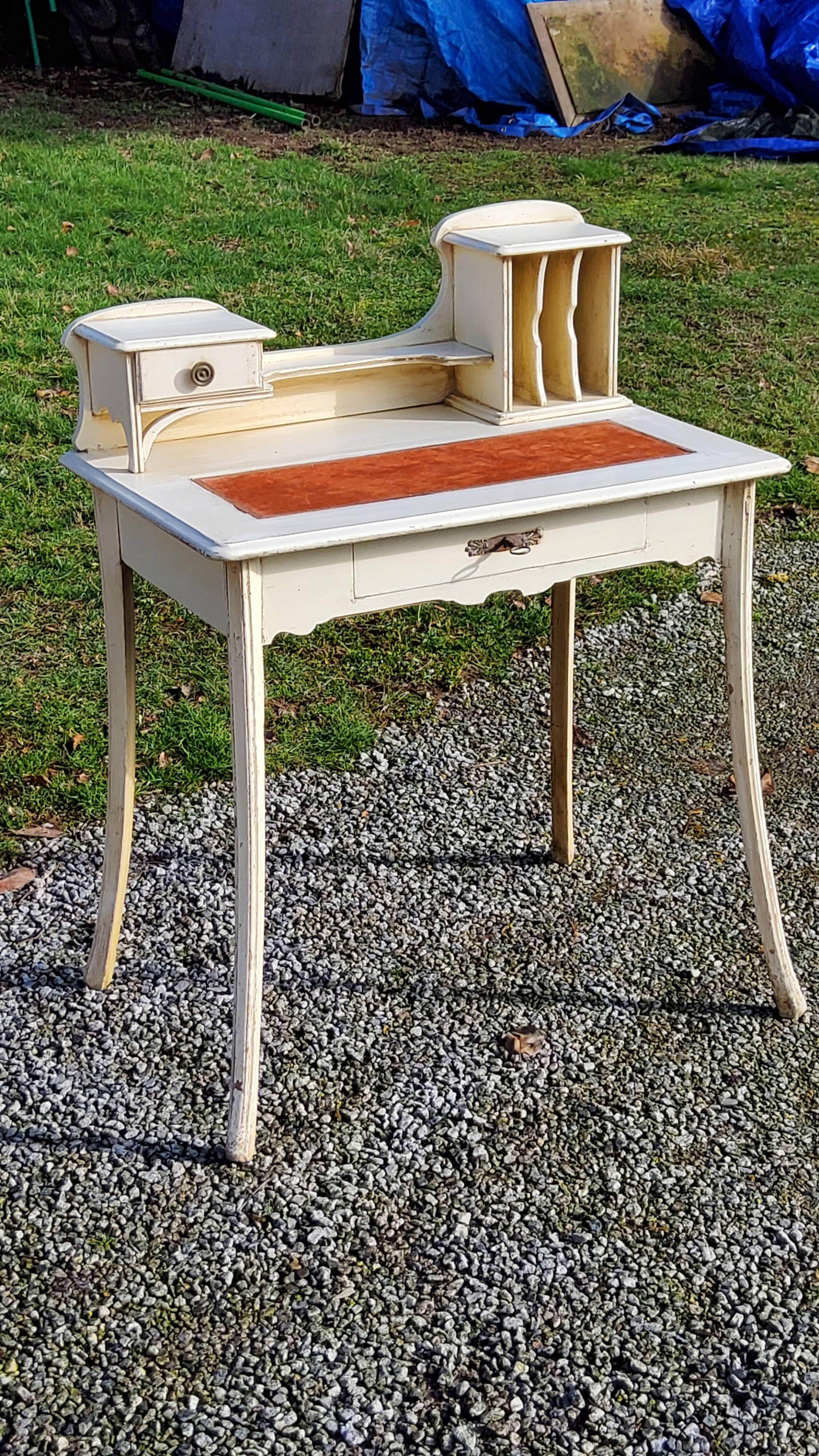Happiness of the day art nouveau desk from the 1900s