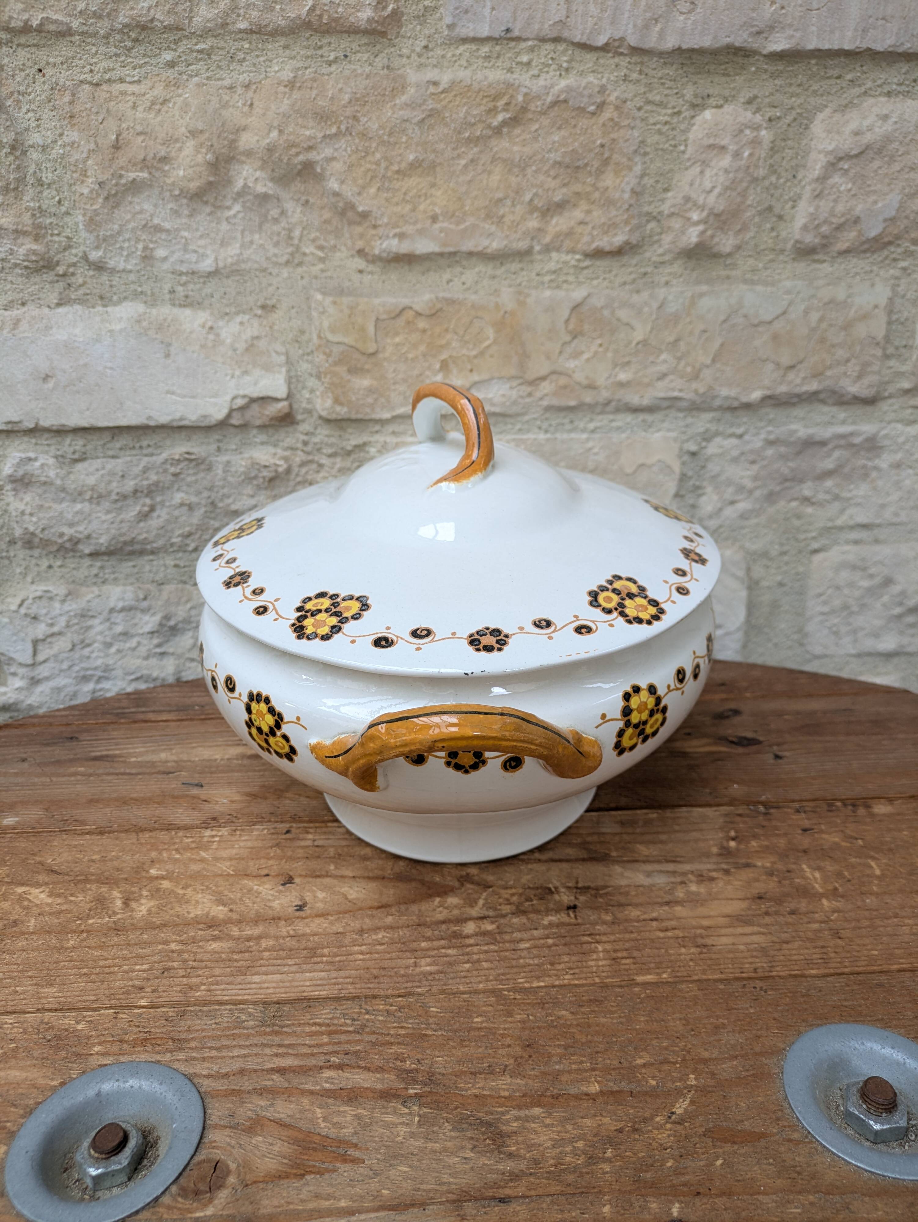 Flory Boch Frères La Louvière soup tureen - ironstone style - vintage decor