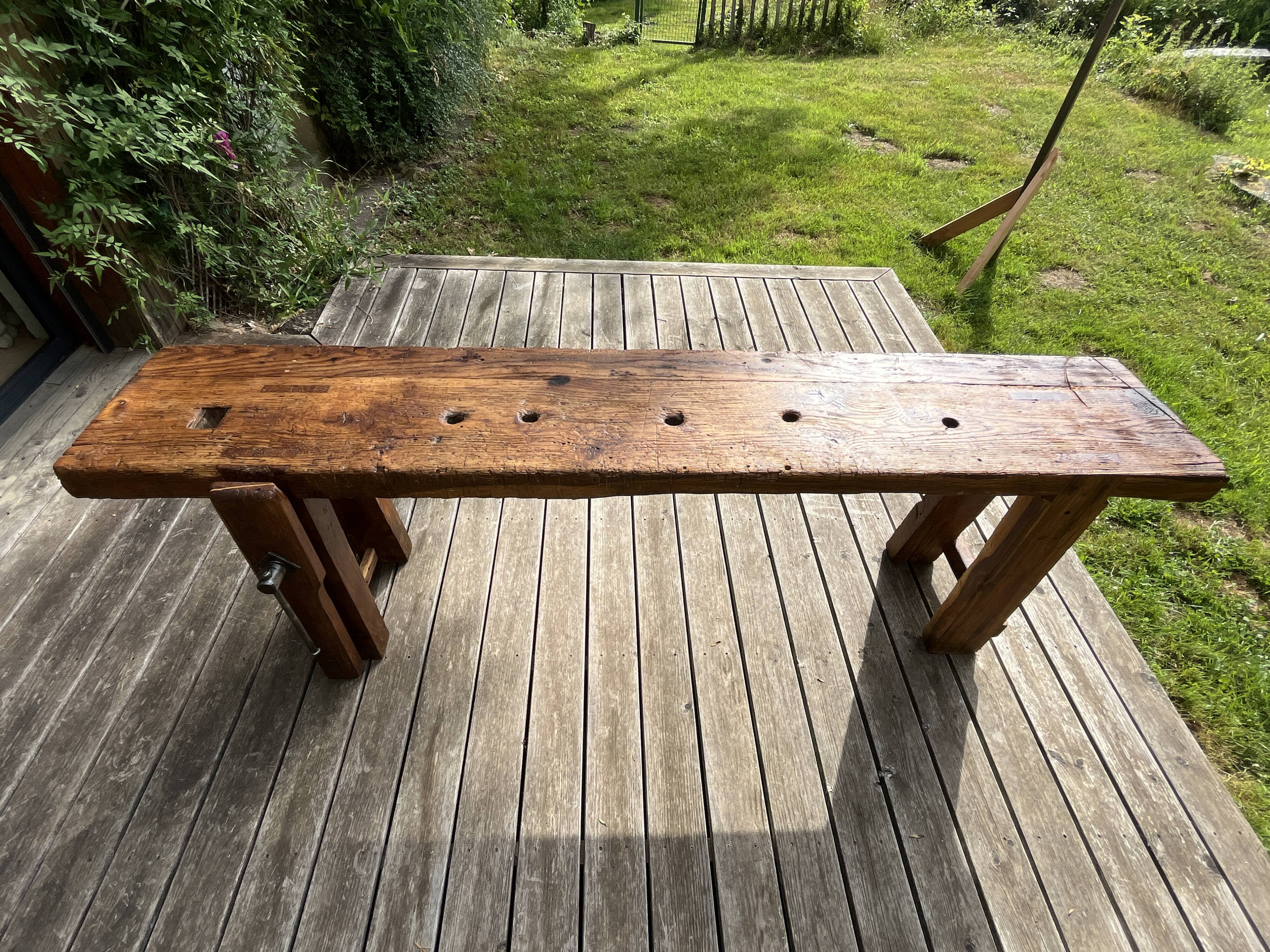 Restored antique carpenter's workbench in solid oak - 245 cm
