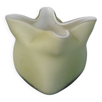 Vase vert pâle