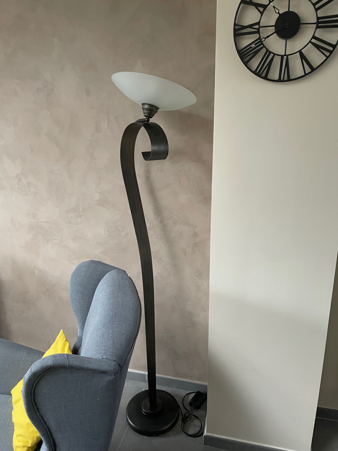 Arc floor lamp, sleek design, Italian-inspired (180cm)
