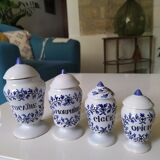 Batch of Delft aphoticaria pots