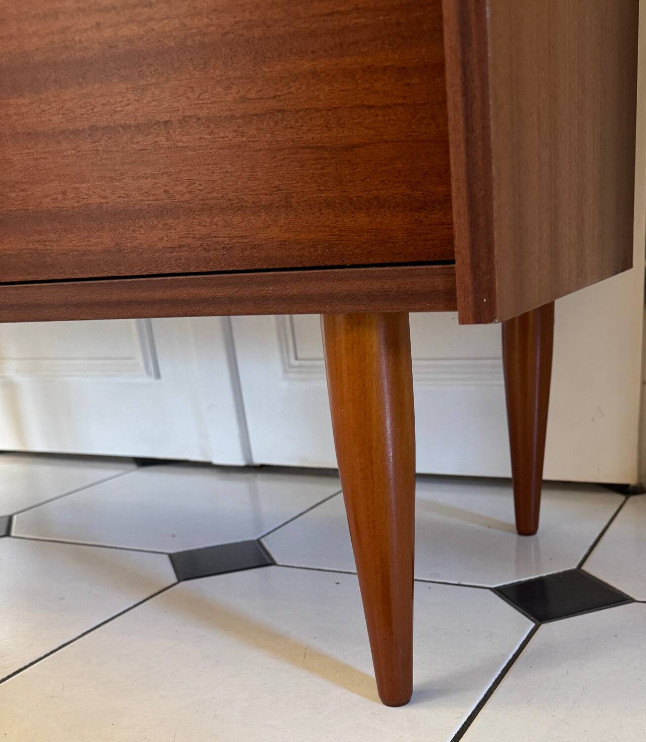 Vintage Scandinavian sideboard/sideboard