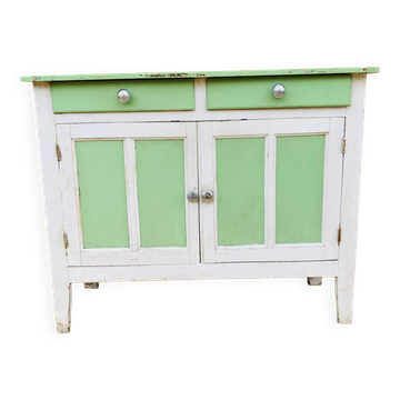 Buffet parisien vert et blanc